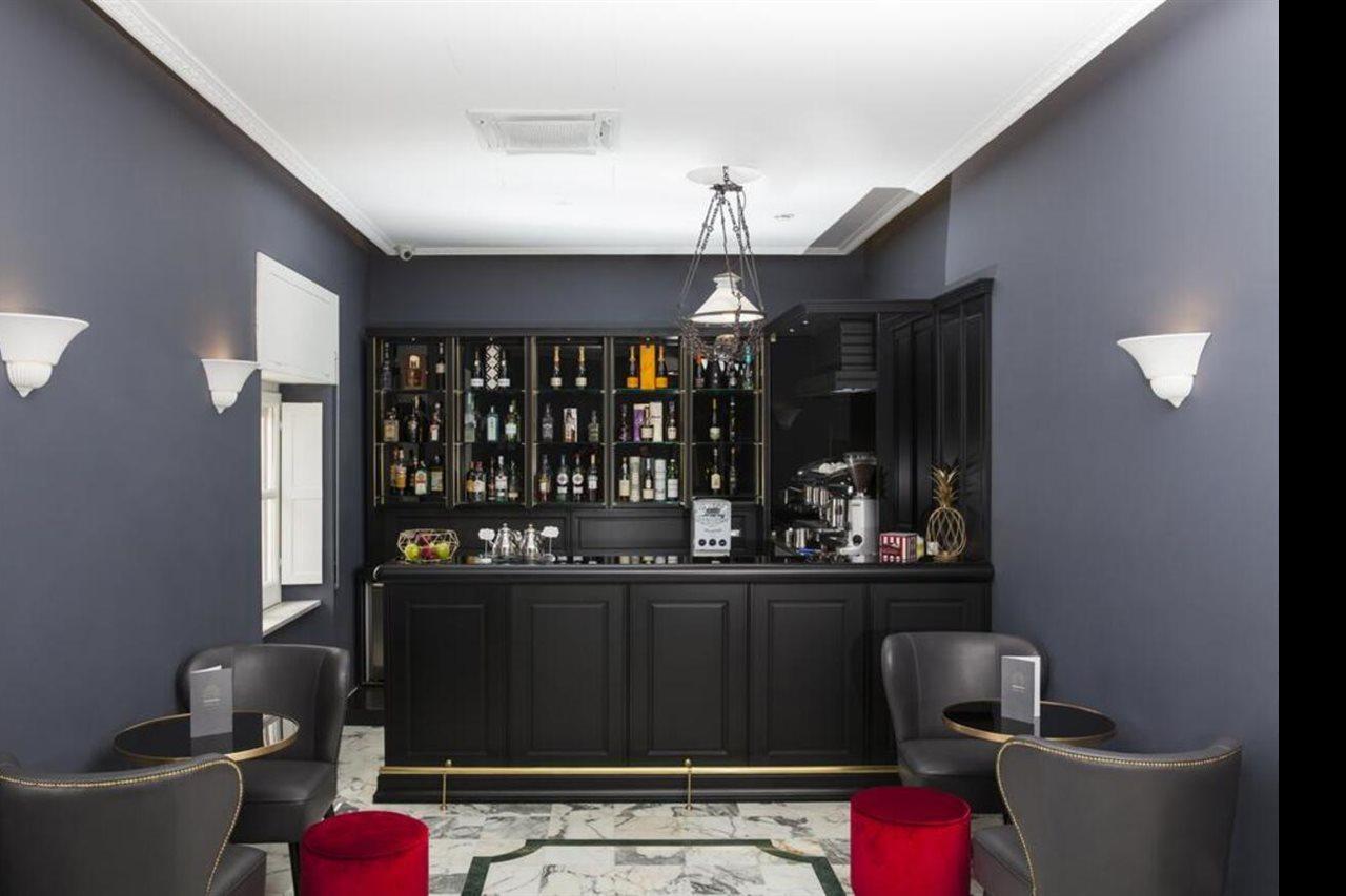 Boutique Hotel Metro 900 Napoli Bagian luar foto