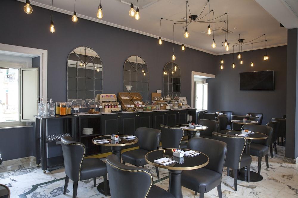 Boutique Hotel Metro 900 Napoli Bagian luar foto