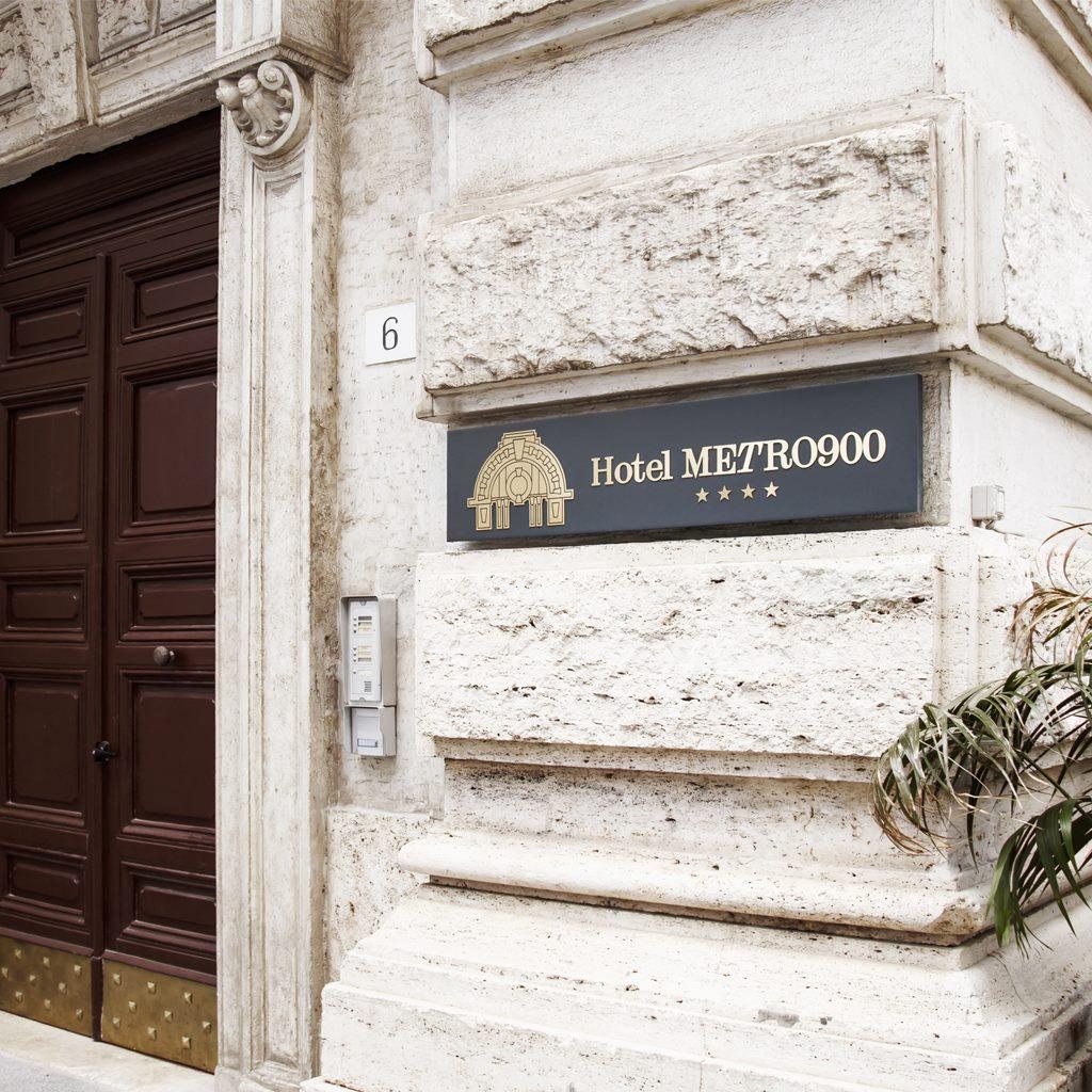 Boutique Hotel Metro 900 Napoli Bagian luar foto