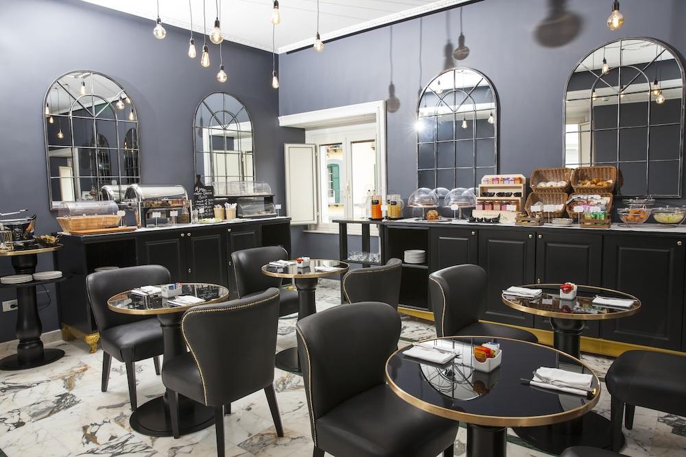 Boutique Hotel Metro 900 Napoli Bagian luar foto