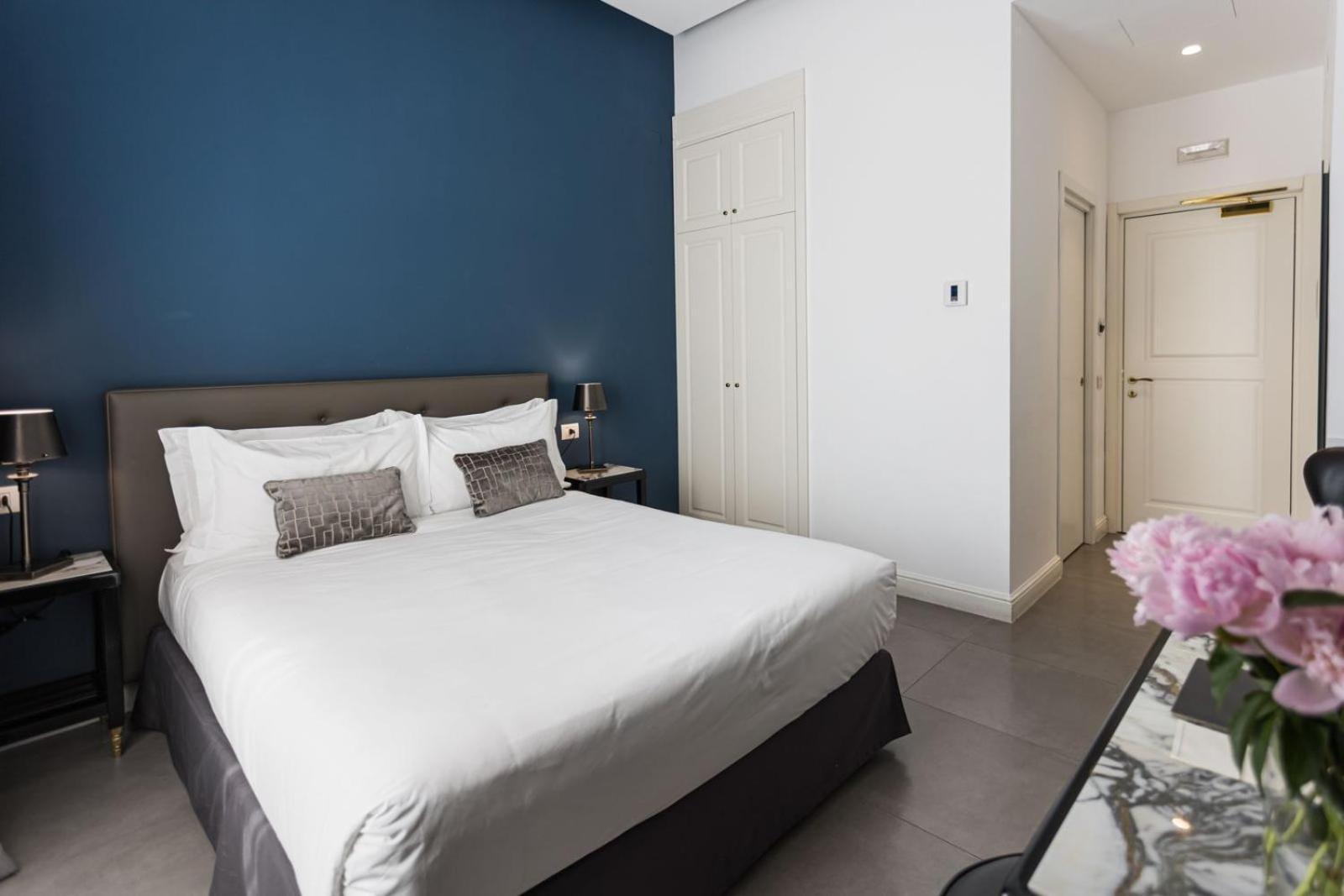 Boutique Hotel Metro 900 Napoli Bagian luar foto