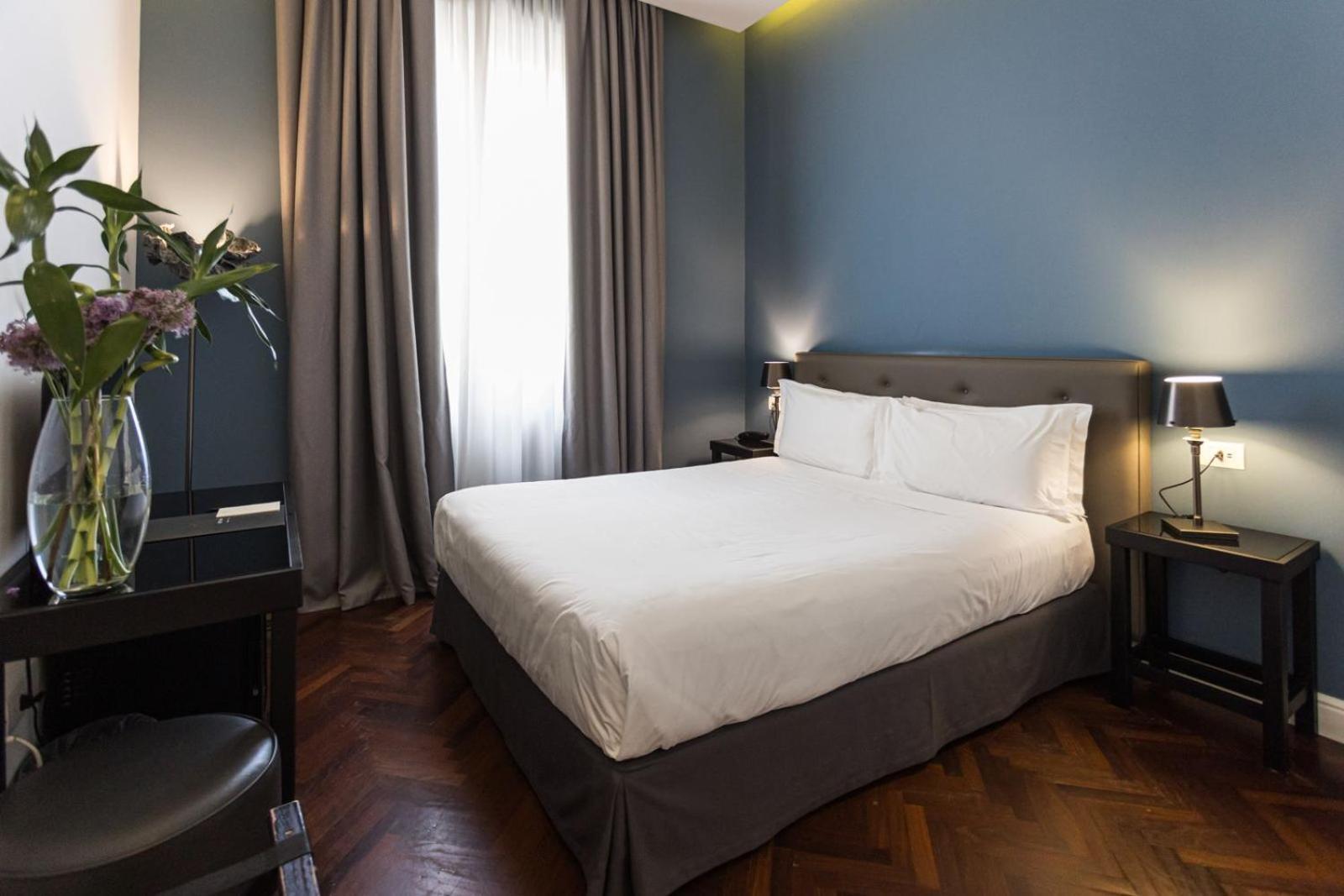 Boutique Hotel Metro 900 Napoli Bagian luar foto