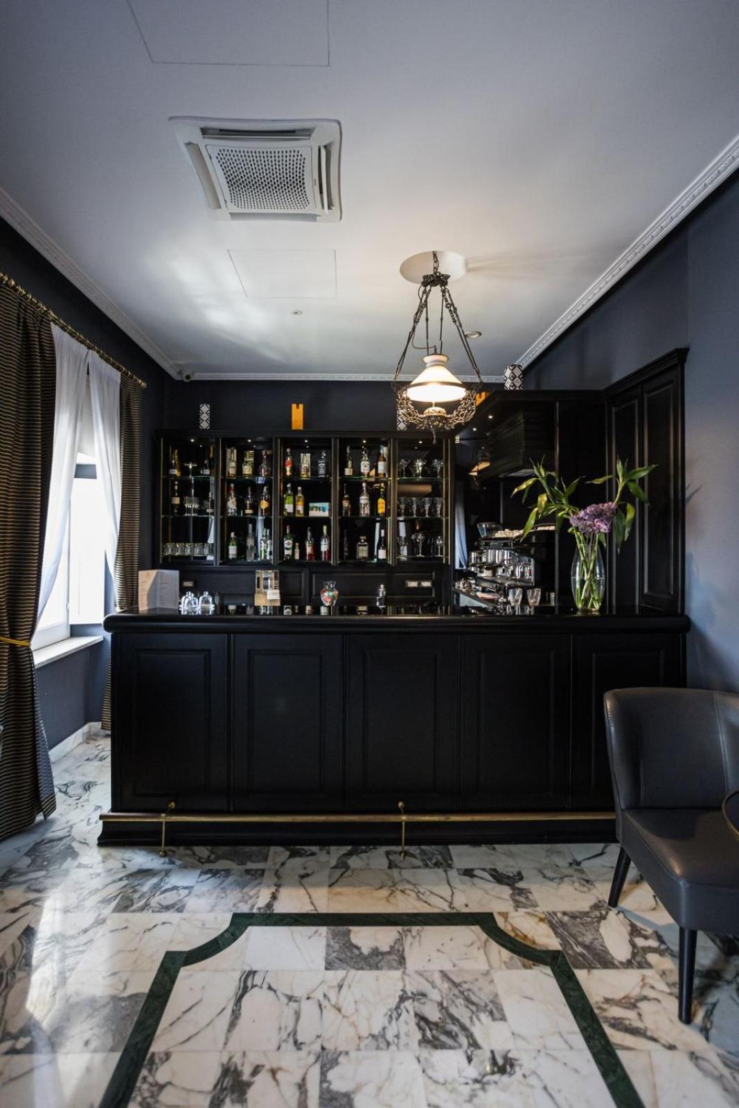 Boutique Hotel Metro 900 Napoli Bagian luar foto