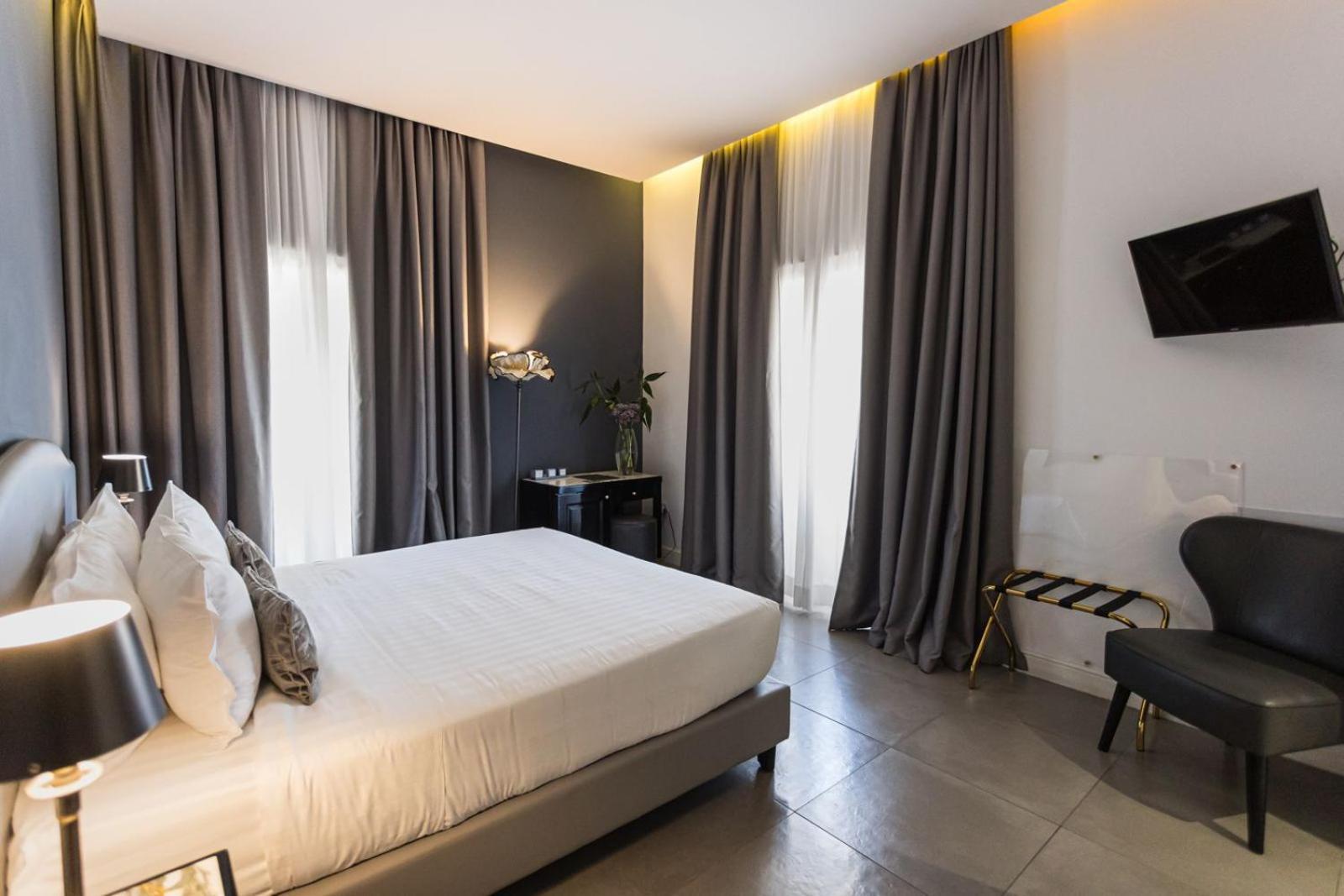 Boutique Hotel Metro 900 Napoli Bagian luar foto