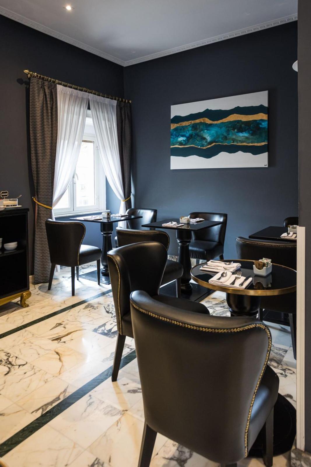 Boutique Hotel Metro 900 Napoli Bagian luar foto