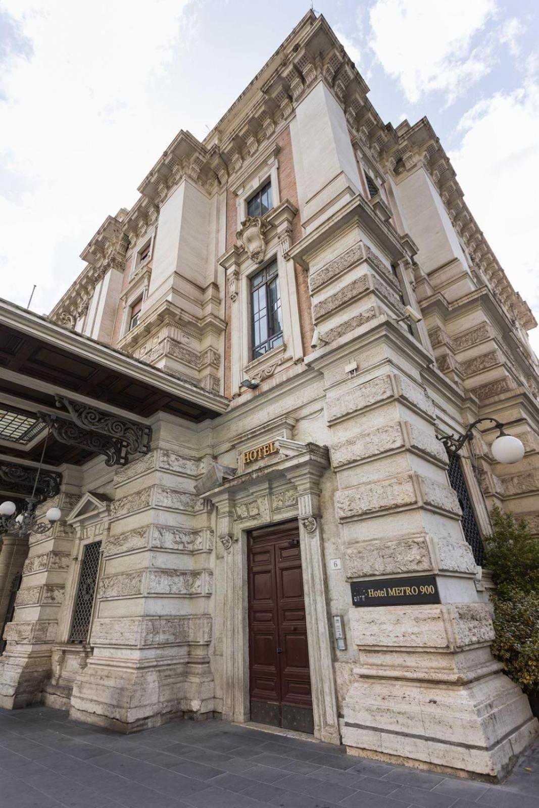 Boutique Hotel Metro 900 Napoli Bagian luar foto