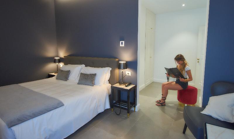 Boutique Hotel Metro 900 Napoli Bagian luar foto