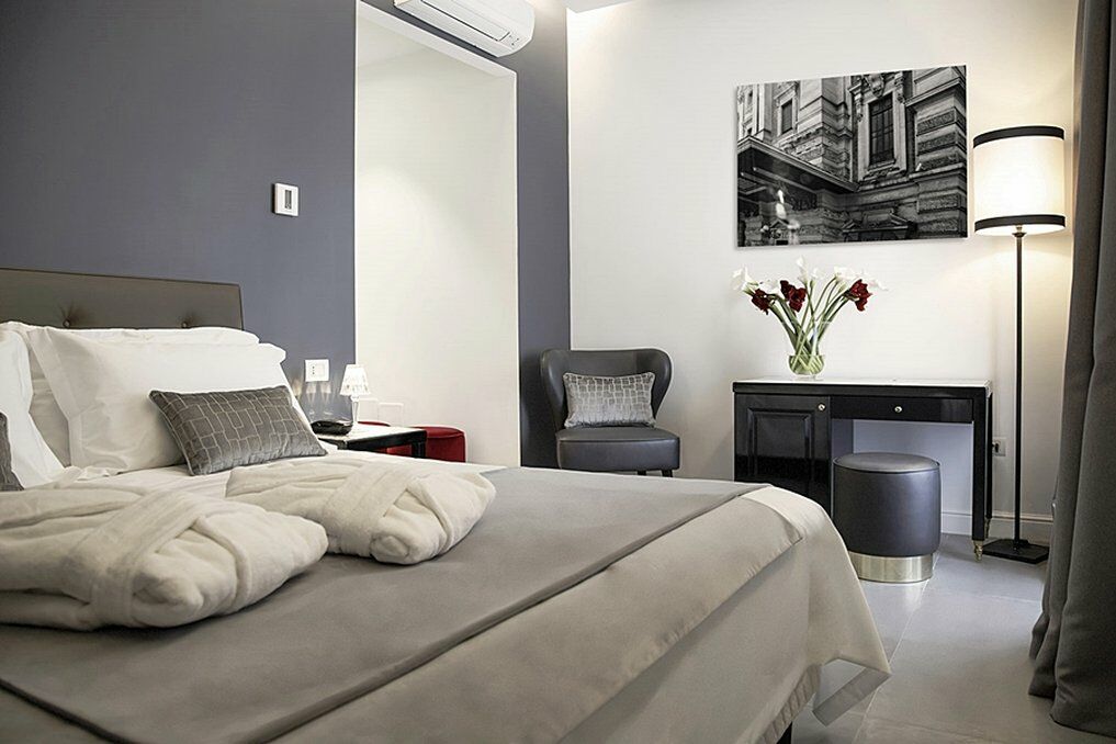 Boutique Hotel Metro 900 Napoli Bagian luar foto